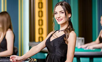 Hỗ trợ khách hàng 24/7 FV99
